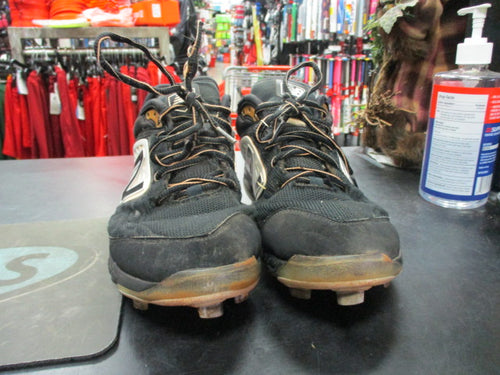Used New Balance Size 6 Baseball Cleats
