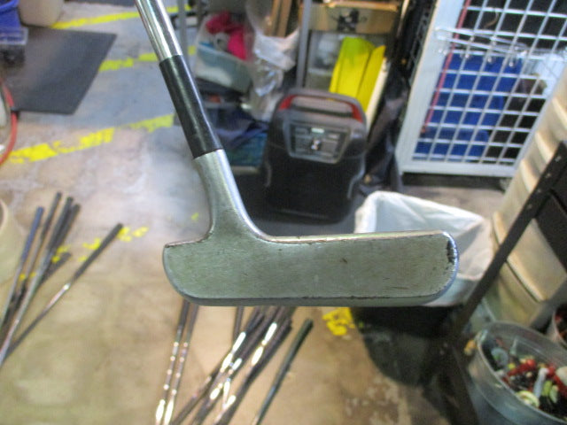 Load image into Gallery viewer, Used Wilson ROL_HI Dual Putter
