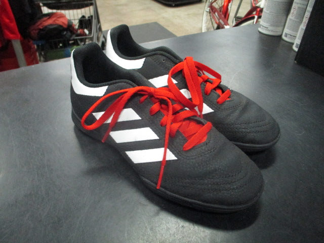 Load image into Gallery viewer, Lightly Used Adidas Goletto 6 Indoor Soccer Shoes Size 3.5
