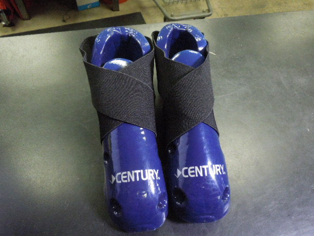 Load image into Gallery viewer, Used Century Foot Pad Sparring Protection Size 1/2
