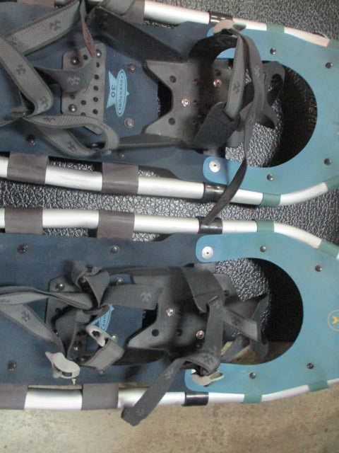 Load image into Gallery viewer, Used Tubbs Adventure 30&quot; Winter Snowshoes
