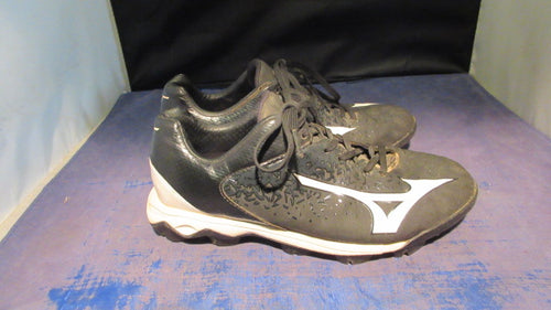 Used Mizuno Select Nine Cleats Youth Size 5 - hole