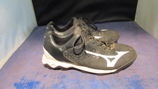 Used Mizuno Select Nine Cleats Youth Size 5 - hole