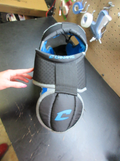 Load image into Gallery viewer, New Champro 7 Series Foam Football Shoulder Pads - Size Medium
