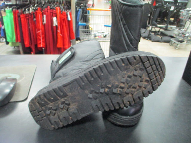 Load image into Gallery viewer, Used Rugged Exposure Snow Boots Size 8
