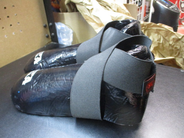 Load image into Gallery viewer, Used Century Macho Martial Arts Foam Foot Protectors
