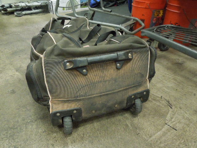 Load image into Gallery viewer, Used Mizuno Rolling Catcher Equipment Bag
