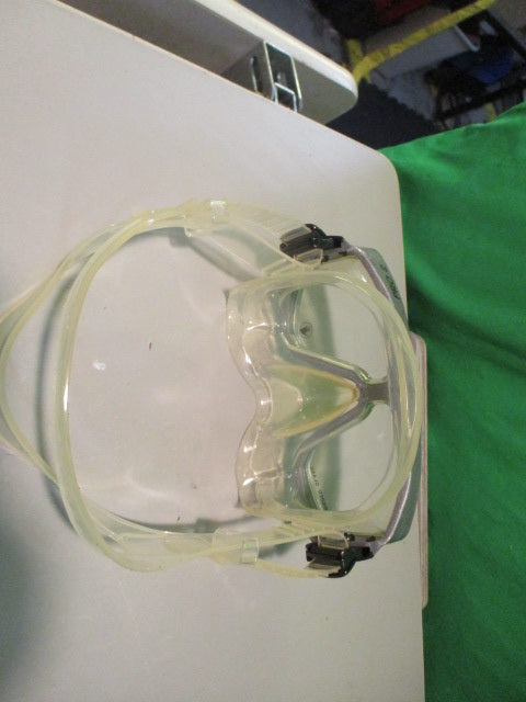 Load image into Gallery viewer, Used Body Glove Pro 2 Adult Swim Goggles
