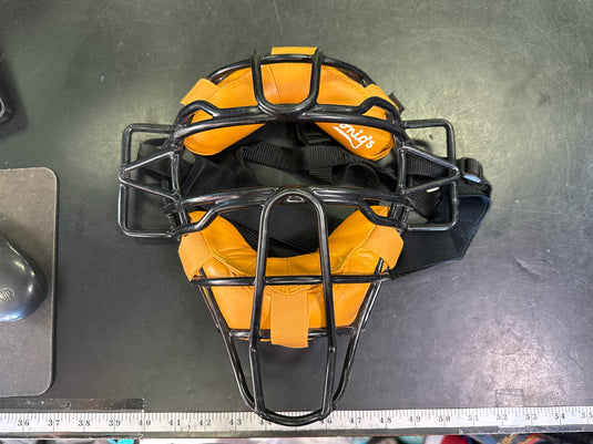 Used Honig's Lite Weight Pro Catcher/ Umpire Mask