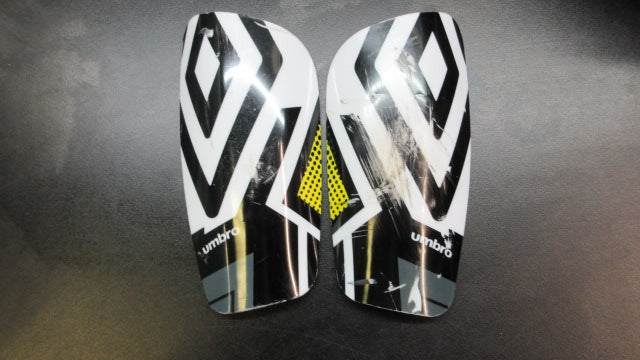 Load image into Gallery viewer, Used Umbro Soccer Shin Guards
