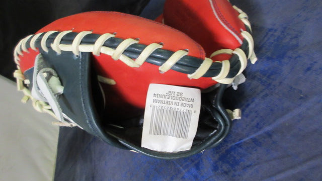 Load image into Gallery viewer, RARE Wilson A2000 1791 Pro Stock 32.5&quot; Catcher&#39;s Mitt ASG 2014
