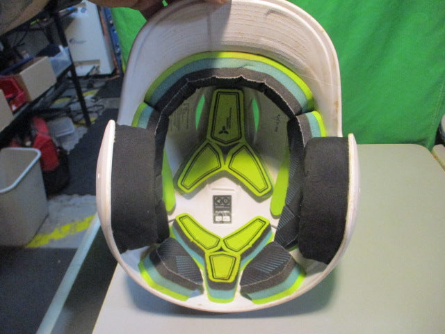 Load image into Gallery viewer, Used Easton Elite Max Size7 1/8 - 7 3/4 Batting Helmet
