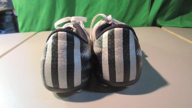 Load image into Gallery viewer, Used Adidas F5 FxG J Size 5 Outdoor Soccer Cleats
