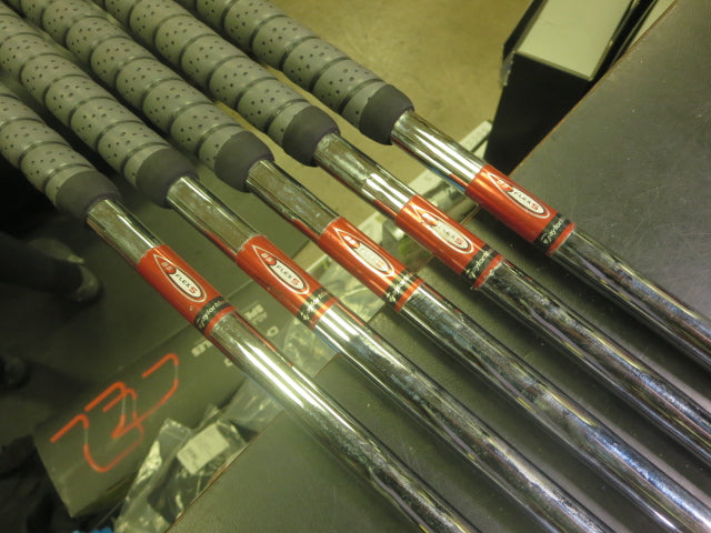 Load image into Gallery viewer, Used TaylorMade Burner 2.0 5pc Right Hand Iron Set 6-9i and Pw
