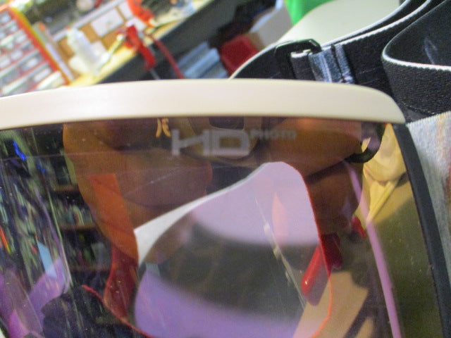 Load image into Gallery viewer, Used Atomic Four Pro HD Photo Snowboarding Goggles
