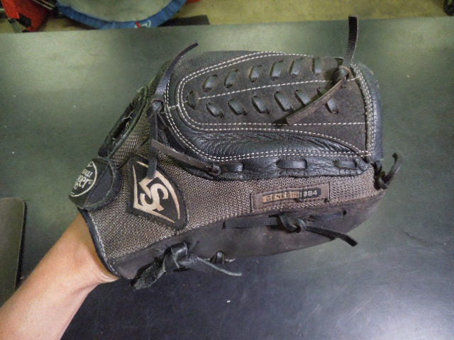 Load image into Gallery viewer, Used Louisville Slugger Genesis 1884 Series GNGM55 12" RHT Glove
