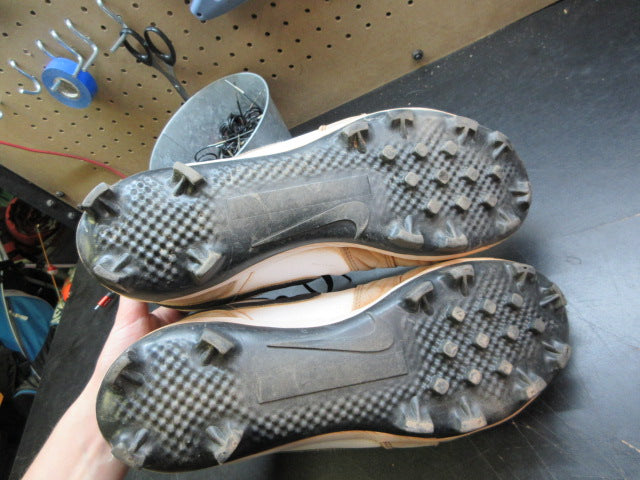 Load image into Gallery viewer, Used Nike Jordan 1 Football Cleats - Size 13
