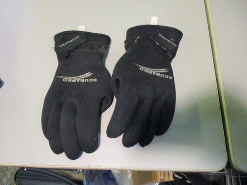 Used ScubaPro Medium Neoprene Dive Gloves
