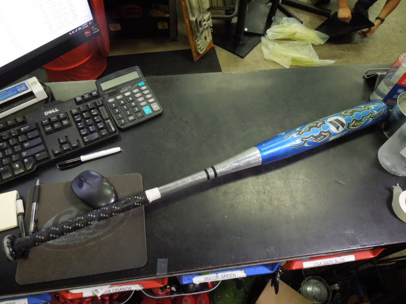 Load image into Gallery viewer, Used Worth Blade 7050 Alloy Softball Bat 34 in 30 oz -4
