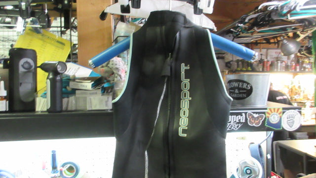 Load image into Gallery viewer, Used Neosport Sleeveless Wetsuit - Size Womens 8
