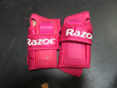 Used Razor Youth Medium Wrist Guards