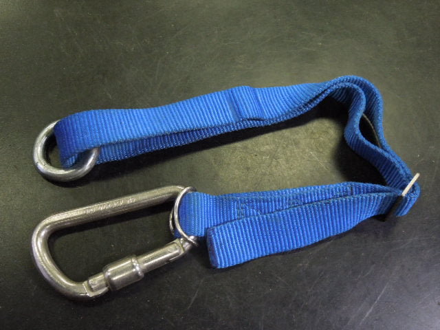 Load image into Gallery viewer, Used Marine Grade D typ Slip Lock Carabiner with Nylon Rope Connected
