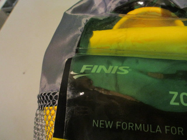 Load image into Gallery viewer, Used Fins Zoomers Gold Short Blade Size 9-10 Mens Training Fins
