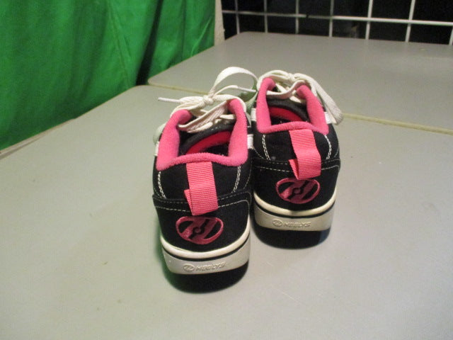 Load image into Gallery viewer, Used Heelys Size Youth 1
