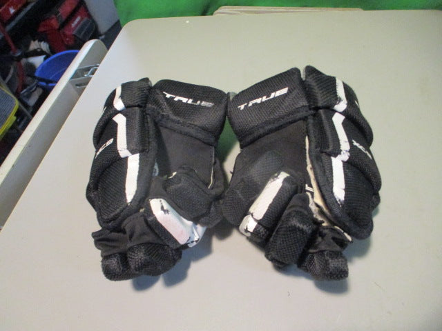 Load image into Gallery viewer, Used True XC9 10&quot; Hockey Gloves
