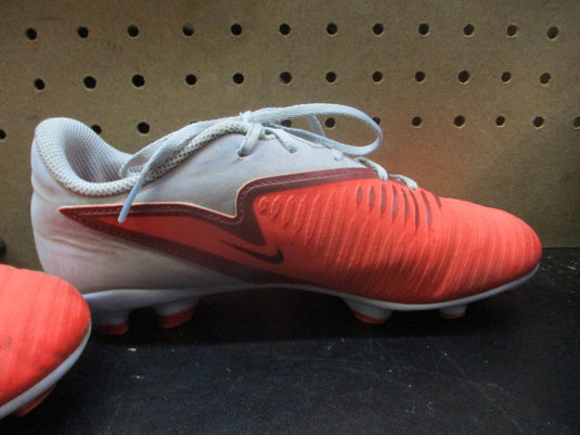 Used Nike Phantom 6 Low Elite Soccer Cleats - Size Youth 4.5