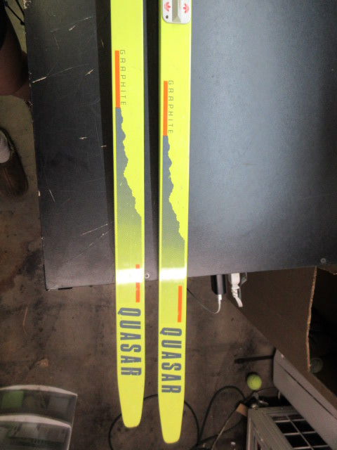Load image into Gallery viewer, Used Peltonen Cosmic Quasar Graphite Cross Country Skis

