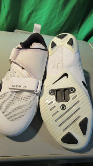 Load image into Gallery viewer, Like New Nike Superrep Indoor Cycling shoes Peloton White Womens - Size 7.5
