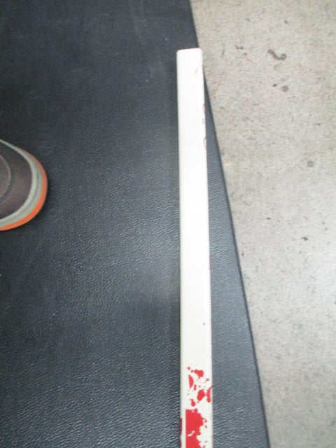 Load image into Gallery viewer, Used Hockey Star DBL Deuce 58&quot; Hockey Stick - RH
