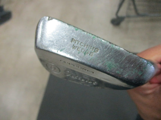 Used Titleist ACUSHNET Pitching Wedge - RHT