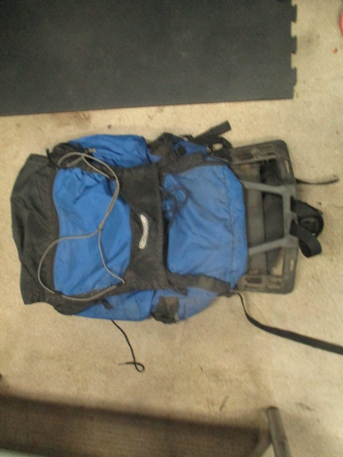 Load image into Gallery viewer, Used Outdoor Products External Frame Hiking Backpack
