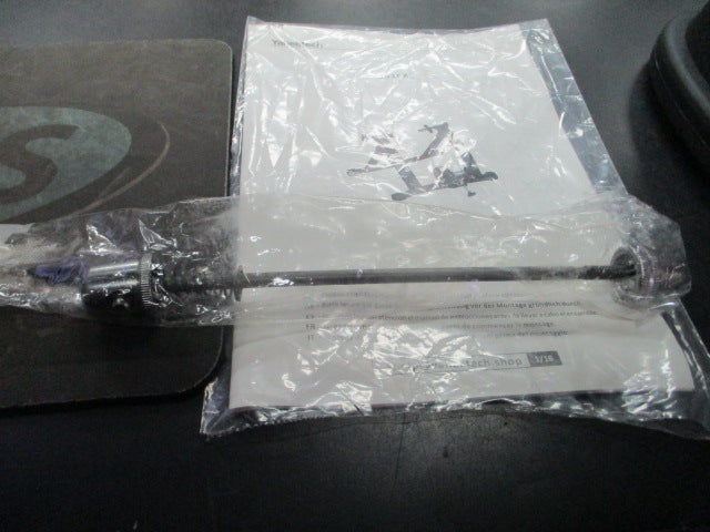 Load image into Gallery viewer, Used Yaheetech Indoor Magnet Steel Bicycle Exercise Trainer
