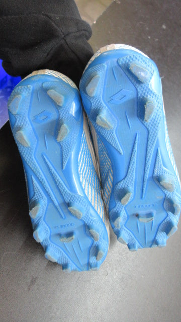 Load image into Gallery viewer, Used Puma Kids Roma 700 Soccer Cleats - Size 13k
