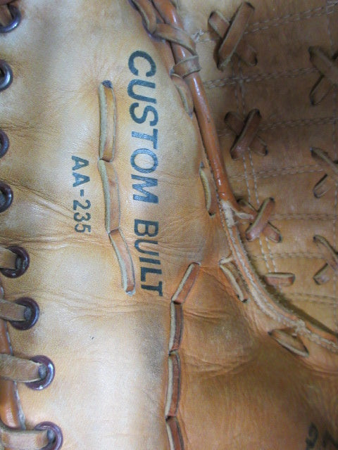 Load image into Gallery viewer, Used Winner's Choice Pro Model Chrome Tanned First Basemans Leather Glove - RHT
