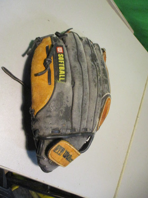 Load image into Gallery viewer, Used Wilson Elite Softball 13&quot; Glove - RHT

