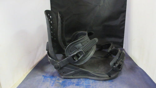 Used Strata Union Snowboard Bindings Adult Size Large - wear