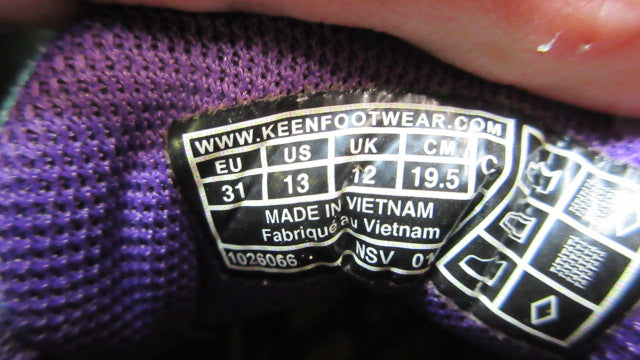 Load image into Gallery viewer, Used Keen Targhee Sport Vented Hiking Shoe - Size Youth 13
