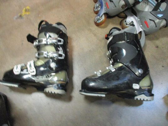 Used Salomon 8 Divine RS Size 8.5 Downhill Ski Boots