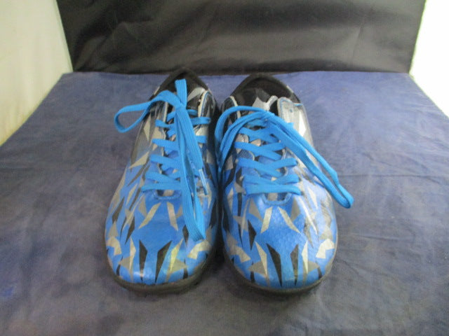 Load image into Gallery viewer, Used Tiebao Turf Soccer Cleats Youth Size 3.5 / 35
