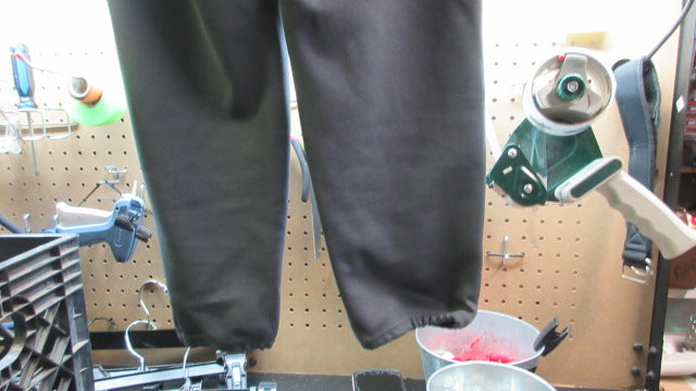 Load image into Gallery viewer, Used The Gluv Athletique Softball Pants - Size Medium
