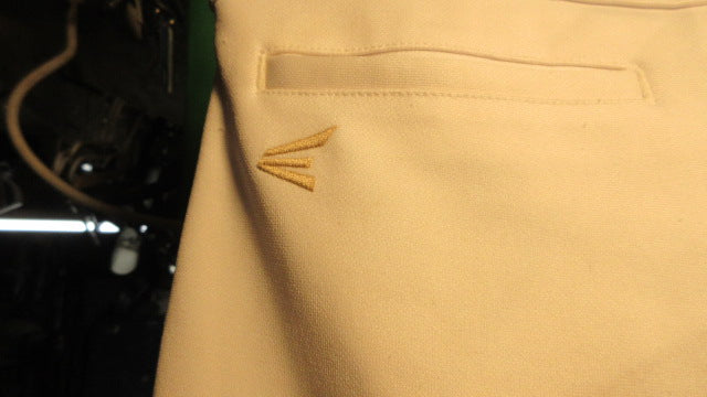 Load image into Gallery viewer, Used Easton Knicker Baseball Pants Youth XL- White

