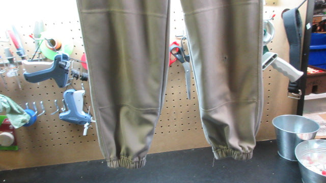 Load image into Gallery viewer, Used Champro Elastic Bottom Baseball Pants - Size Large
