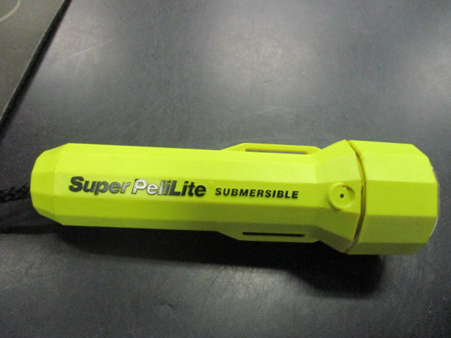Load image into Gallery viewer, Used Super Pelilite Submersible Dive Light
