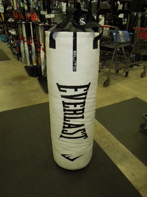 Load image into Gallery viewer, Used Everlast Elite 70 lb Hanging Heavy Bag
