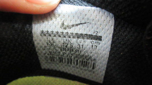 Used Nike Indoor Soccer Shoes Youth 13 - Black