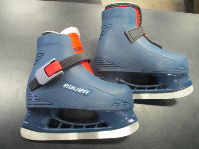 Load image into Gallery viewer, Used Bauer Lil Champ Junior Hockey Skates Size 8Y-9Y
